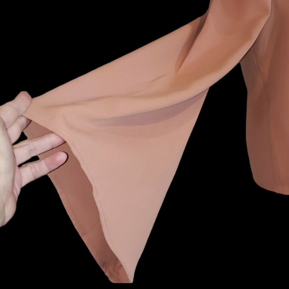 Do+Be top with bell sleeves size med - Picture 3 of 5